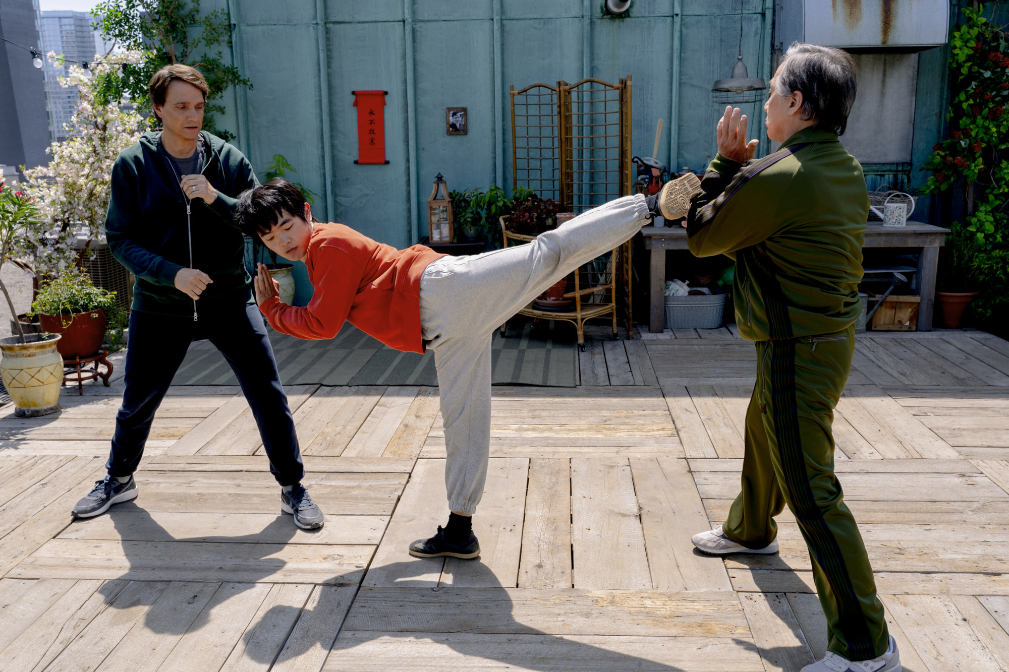 Sel reedel jõuab meie kinodesse Karate Kid sarja kuues film, kus võib näha ka esimeses filmis kuulsuse saanud staare. Margit Adorf Esimene Karate Kidi film vall