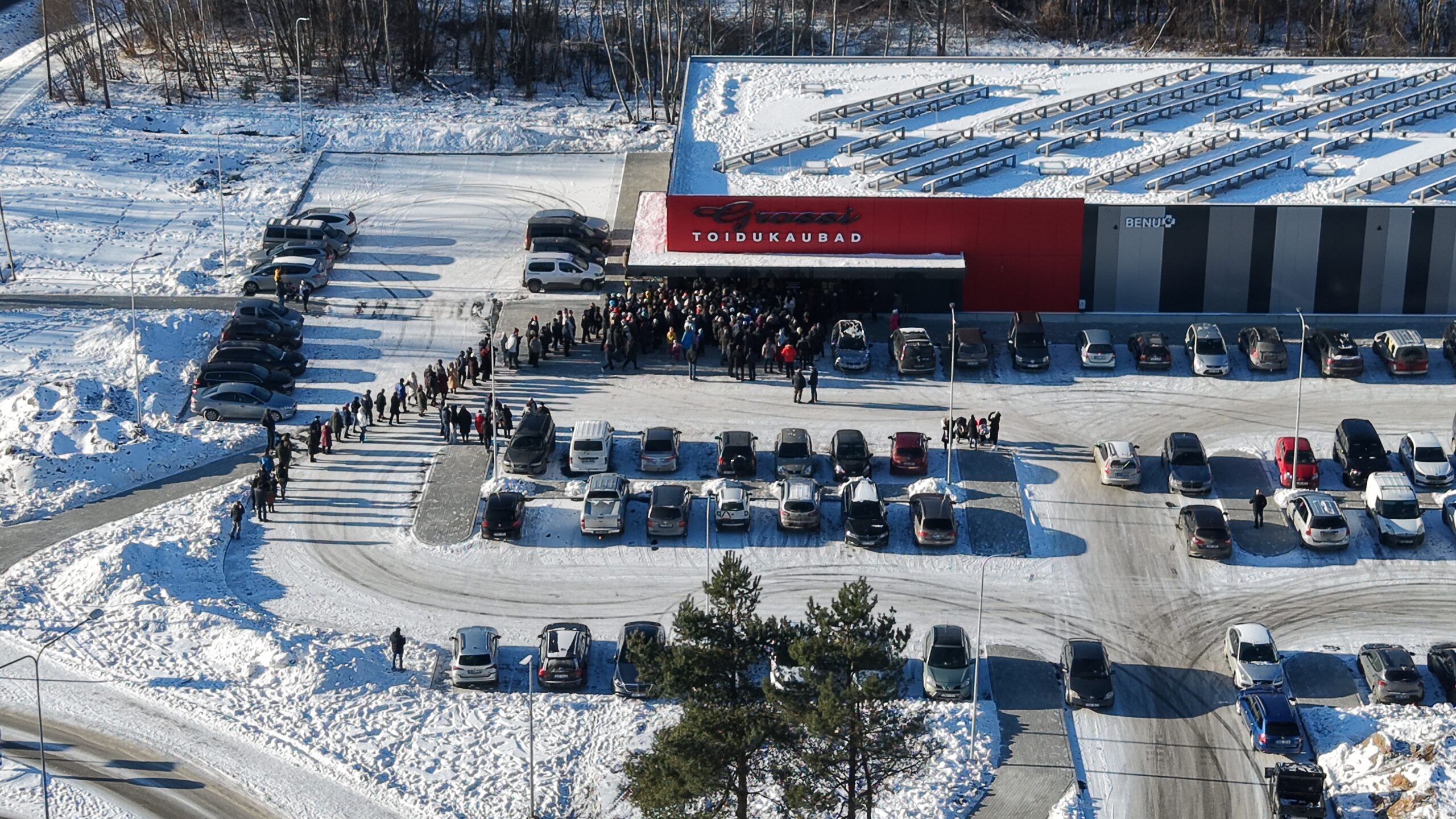 Möödunud reedel avas uksed Grossi Toidukaupade kauplus Paikusel, mis näitas esimestel päevadel lausa jaeketi rekordkäivet. AS OG Elektra omanik Oleg Gross rääki